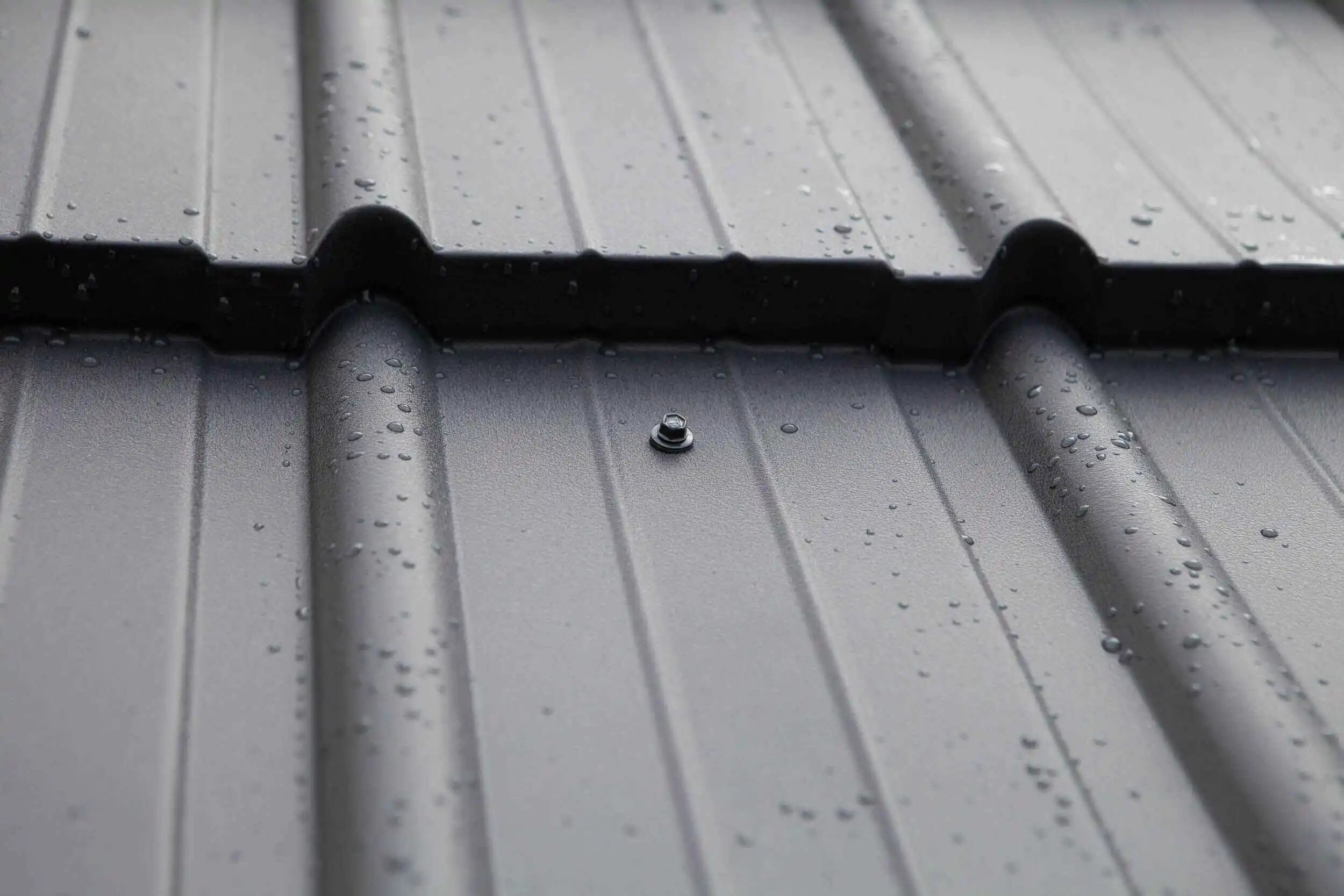 Befestigung eines Dachmoduls in die Holzlattung