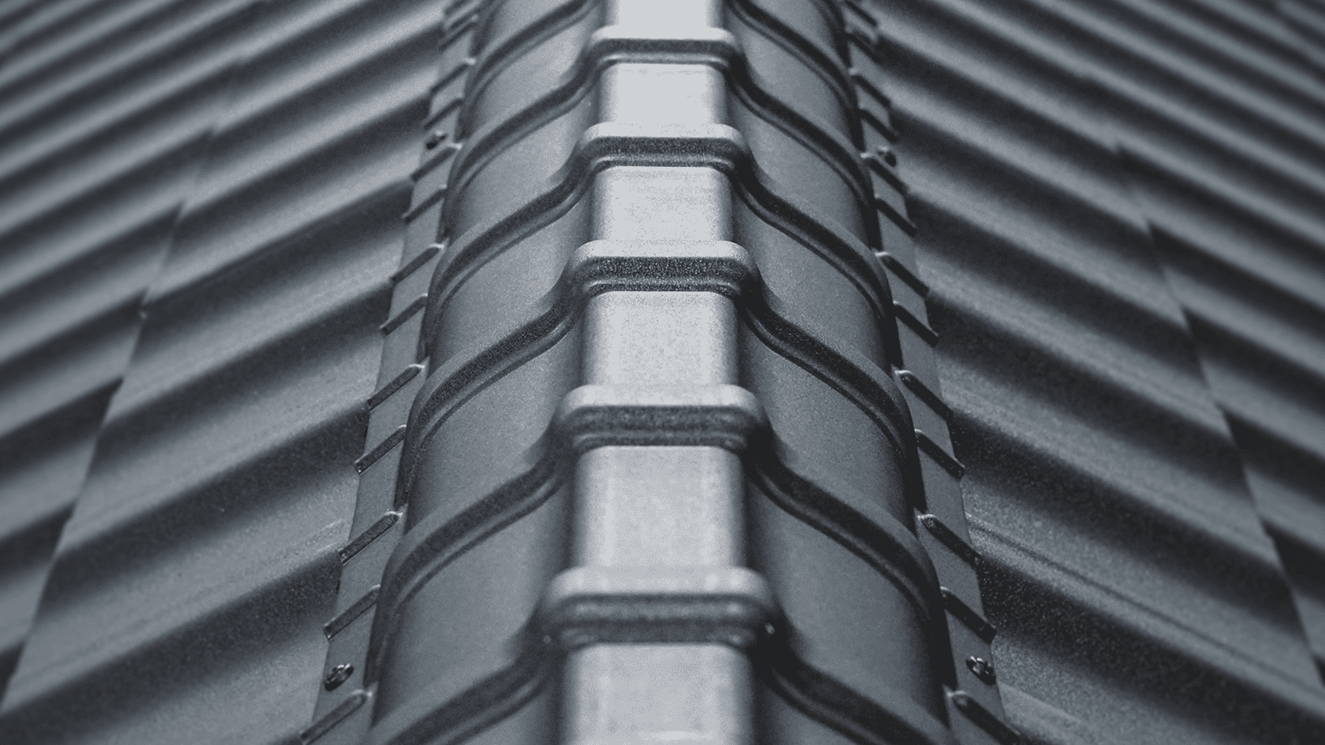 Firstziegel gerade auf Dach montiert