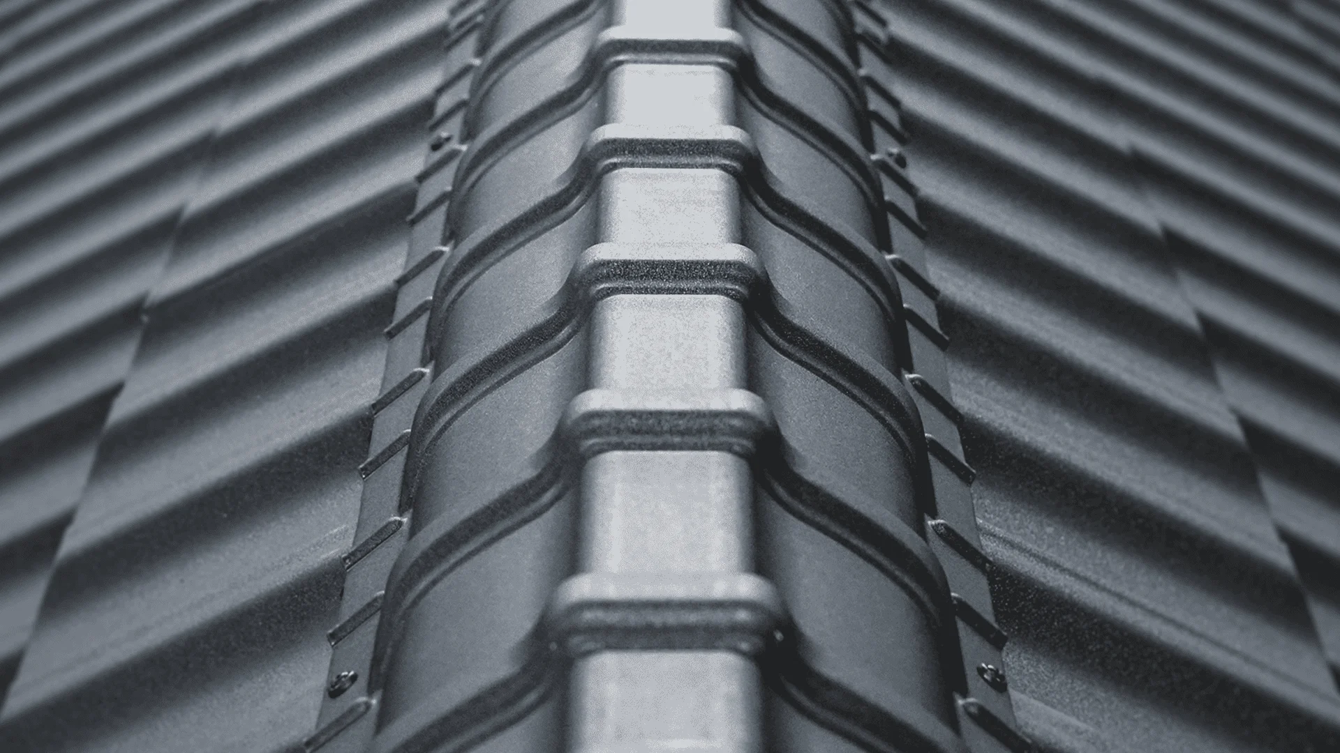 Firstziegel gerade auf Dach montiert