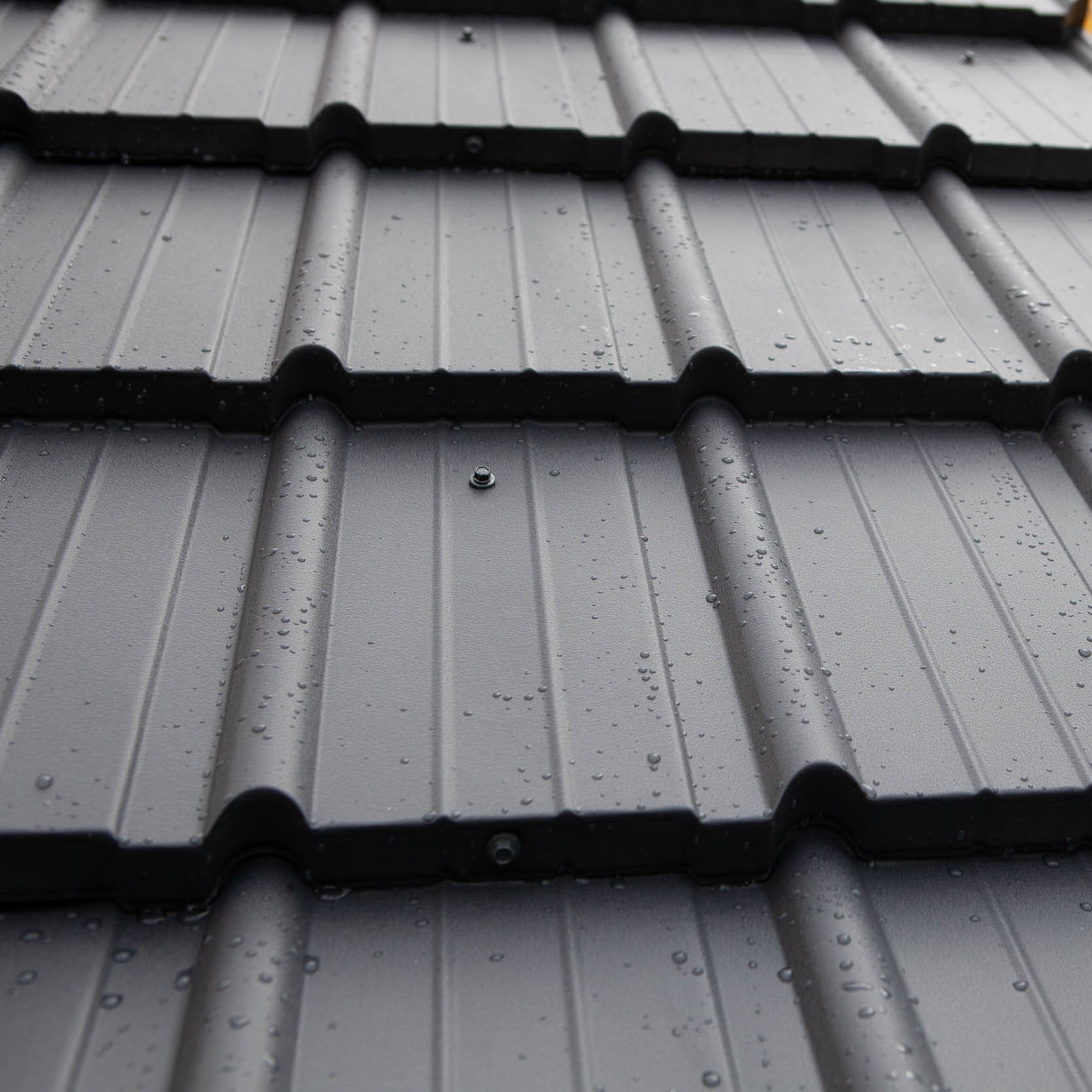 Befestigung eines Dachmoduls in die Holzlattung